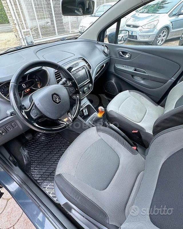 Usata Renault Captur 90 CV (66 kW) 2013 Blu SUV