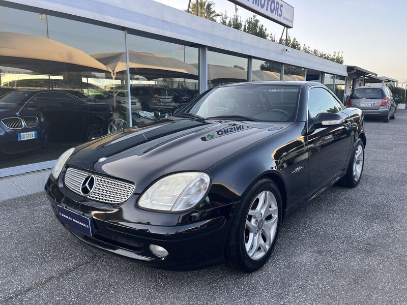 Usata Mercedes SLK200 163 CV (119 kW) 2005 Argento Cabrio