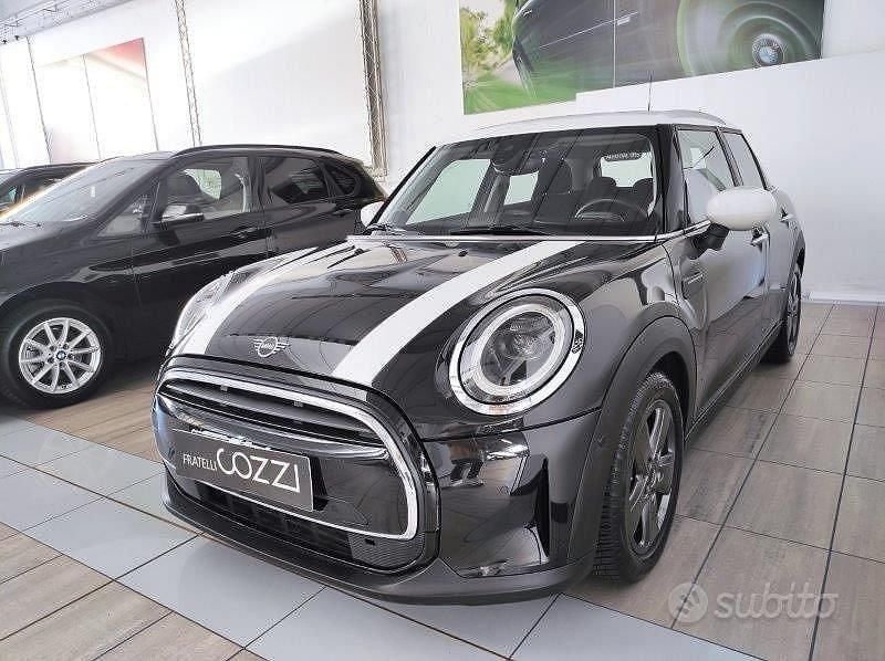 Usata Mini Cooper Classic 136 CV (100 kW) 2022 Nero Utilitaria