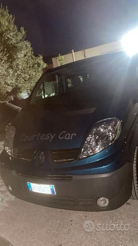 Usata Renault Trafic 120 CV (88 kW) 2011 Blu Monovolume