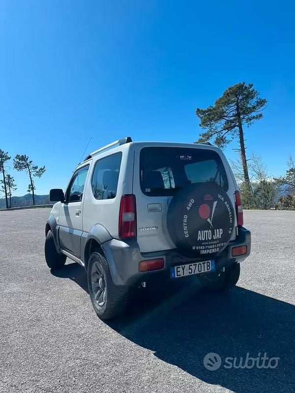 Usata Suzuki Jimny 2015 Bianco SUV