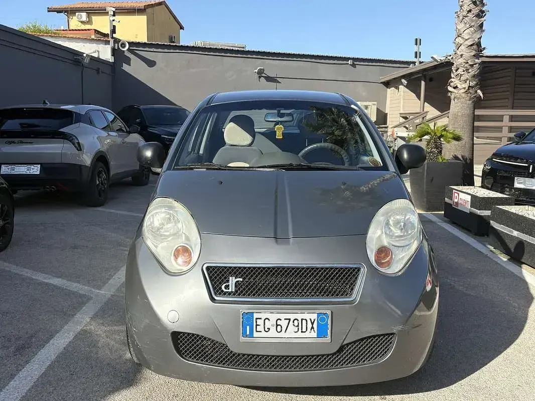 Usata DR DR1 83 CV (61 kW) 2011 Grigio Utilitaria