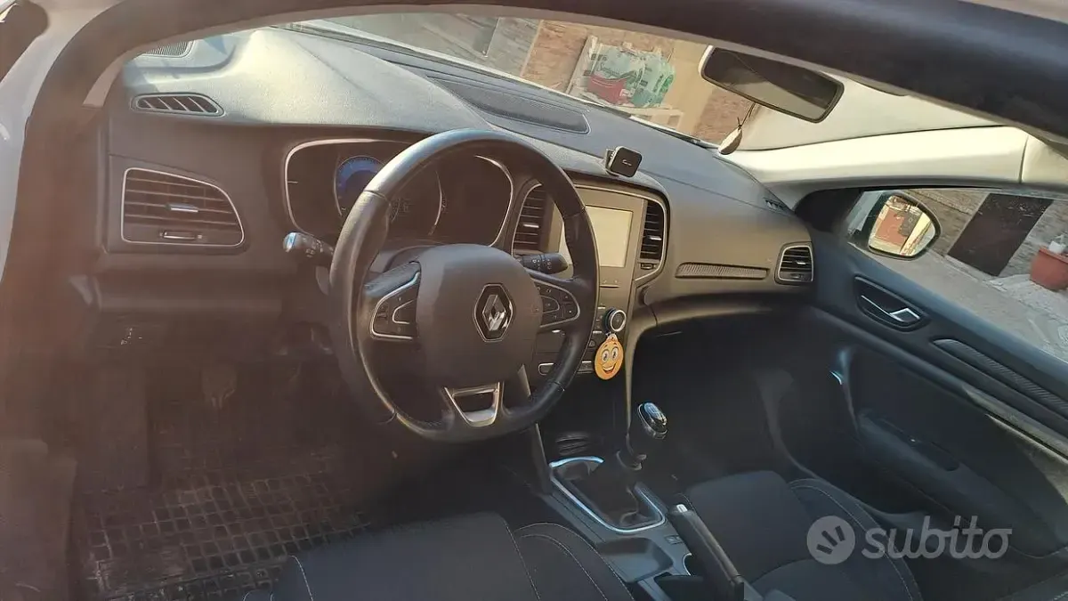 Usata Renault Mégane 110 CV (80 kW) 2018 Bianco Berlina