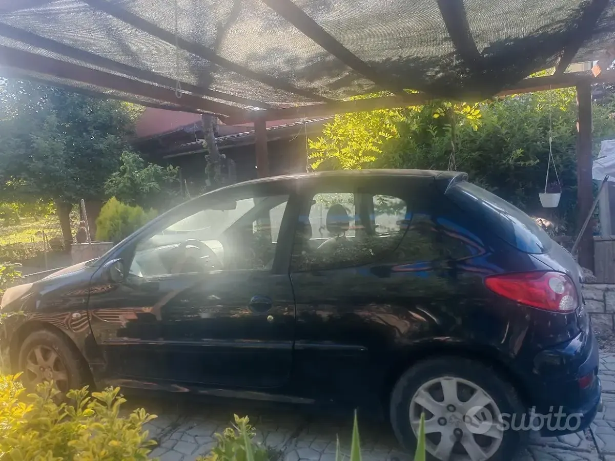 Usata Peugeot 206 60 CV (44 kW) 2010 Berlina