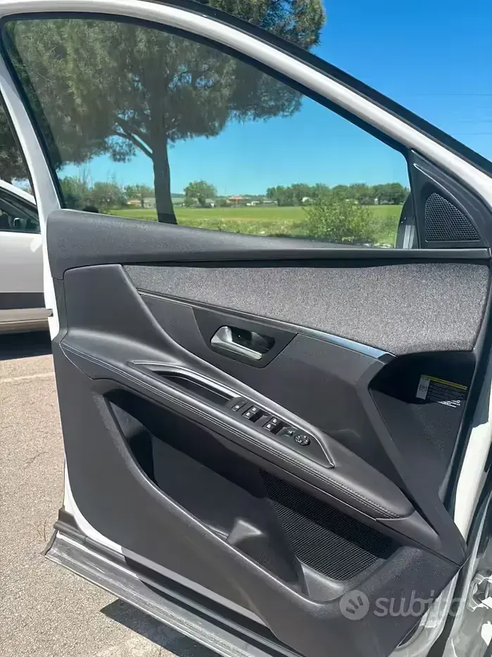 Usata Peugeot 3008 2017 Bianco SUV