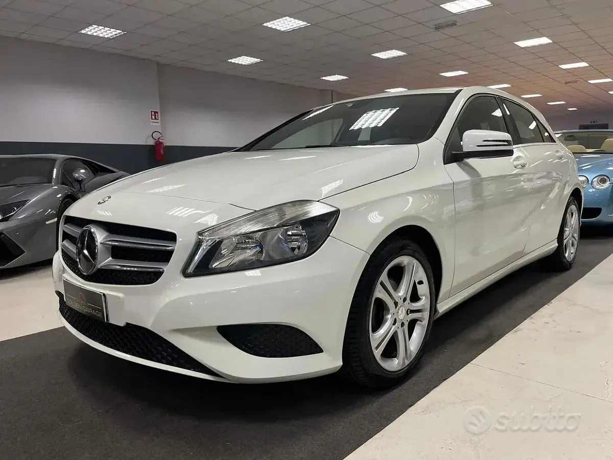 Usata Mercedes A180 109 CV (80 kW) 2013 Bianco Utilitaria