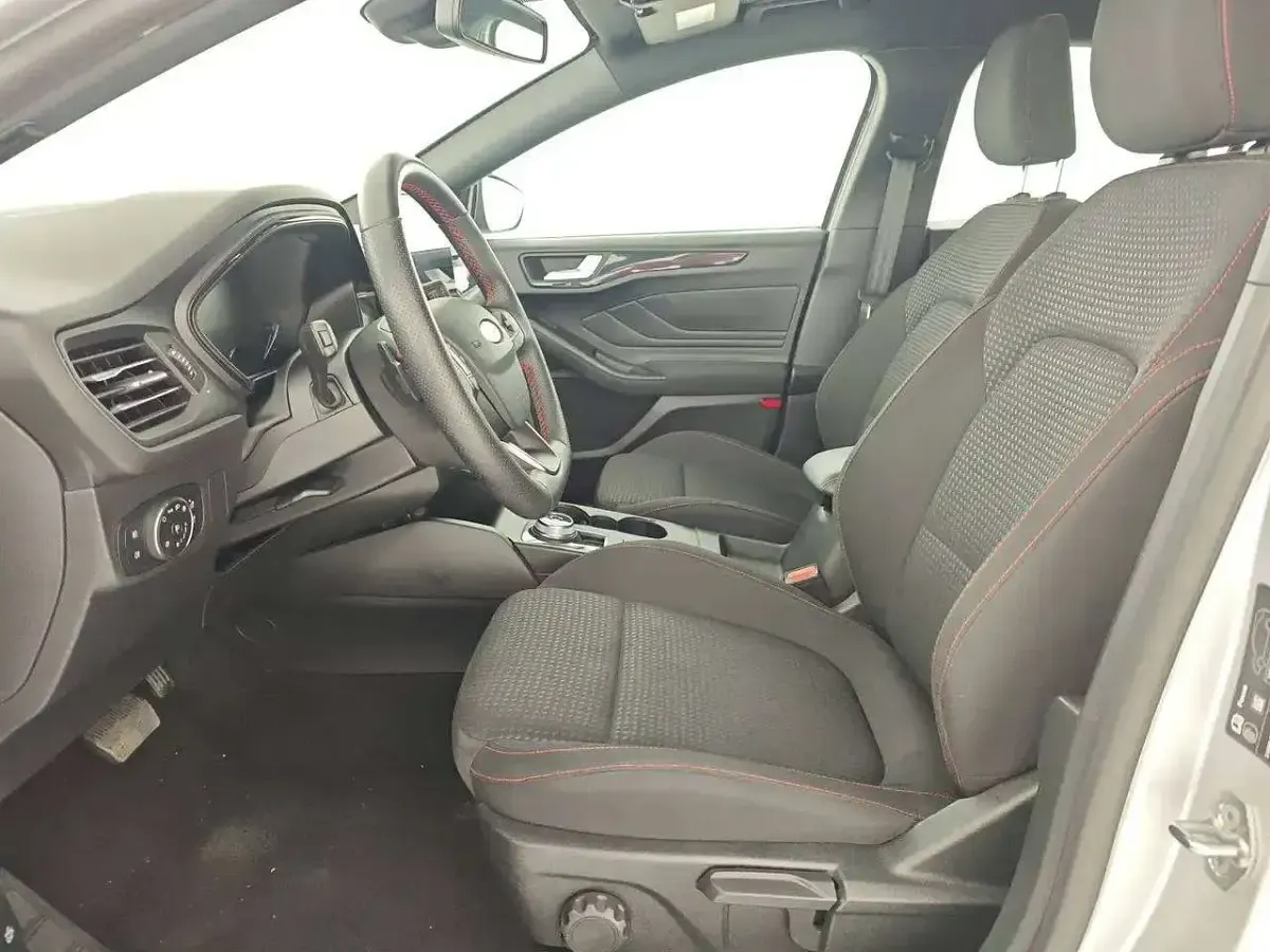 Usata Ford Focus ST-Line 116 CV (85 kW) 2023 74980 Station wagon