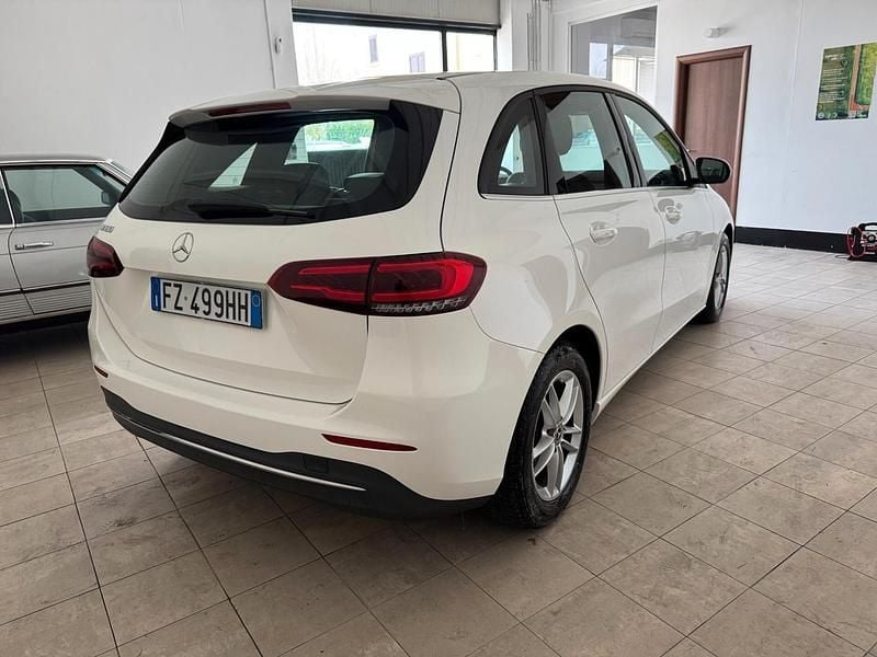 Usata Mercedes B180 136 CV (100 kW) 2019 Bianco Utilitaria