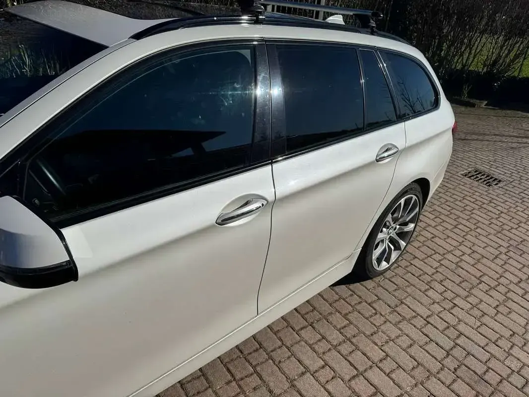 Usata BMW 520 Luxury Line 190 CV (139 kW) 2015 Bianco Station wagon
