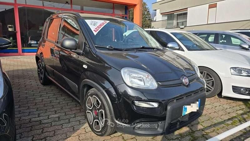 Usata Fiat Panda Cross Cross 69 CV (50 kW) 2022 Nero Utilitaria
