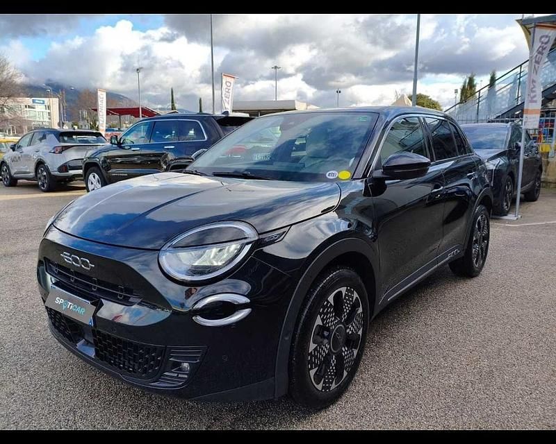 Usata Fiat 600 La Prima 110 CV (80 kW) 2025 Nero SUV