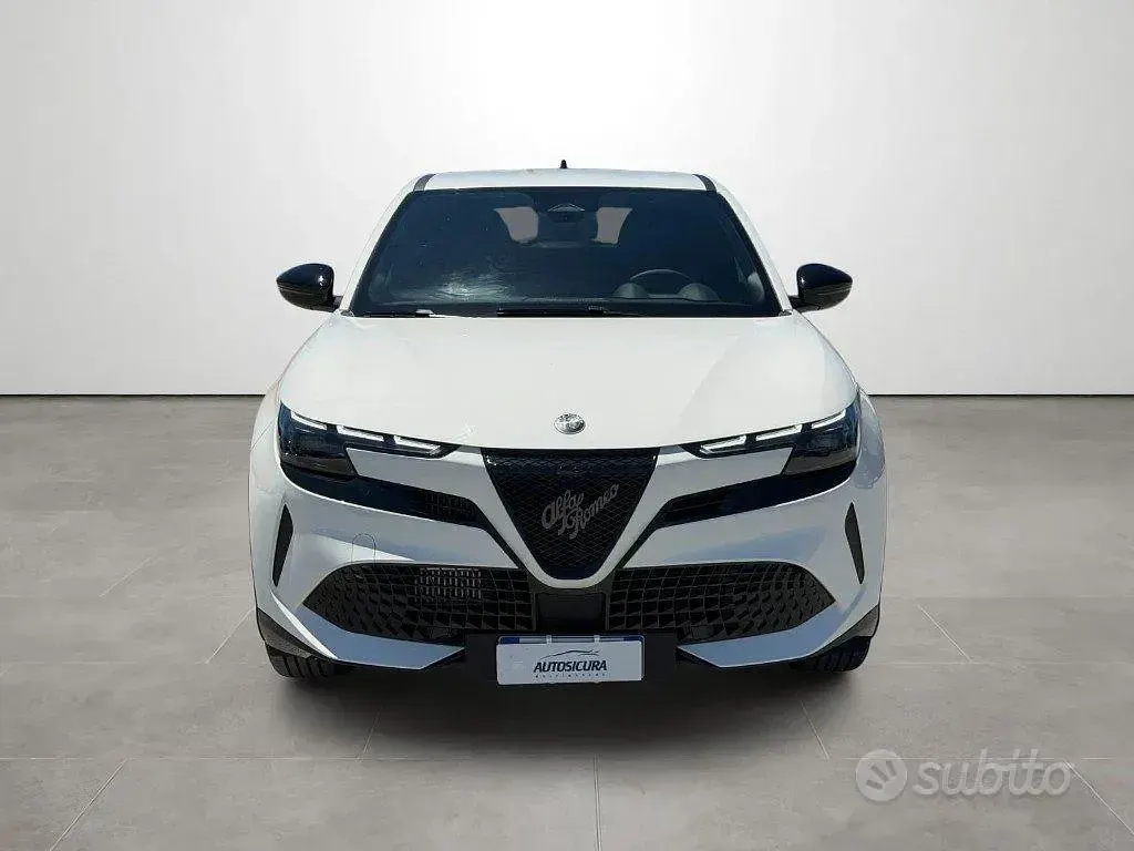 Nuova Alfa Romeo GT Junior 136 CV (100 kW) 2026 Bianco SUV