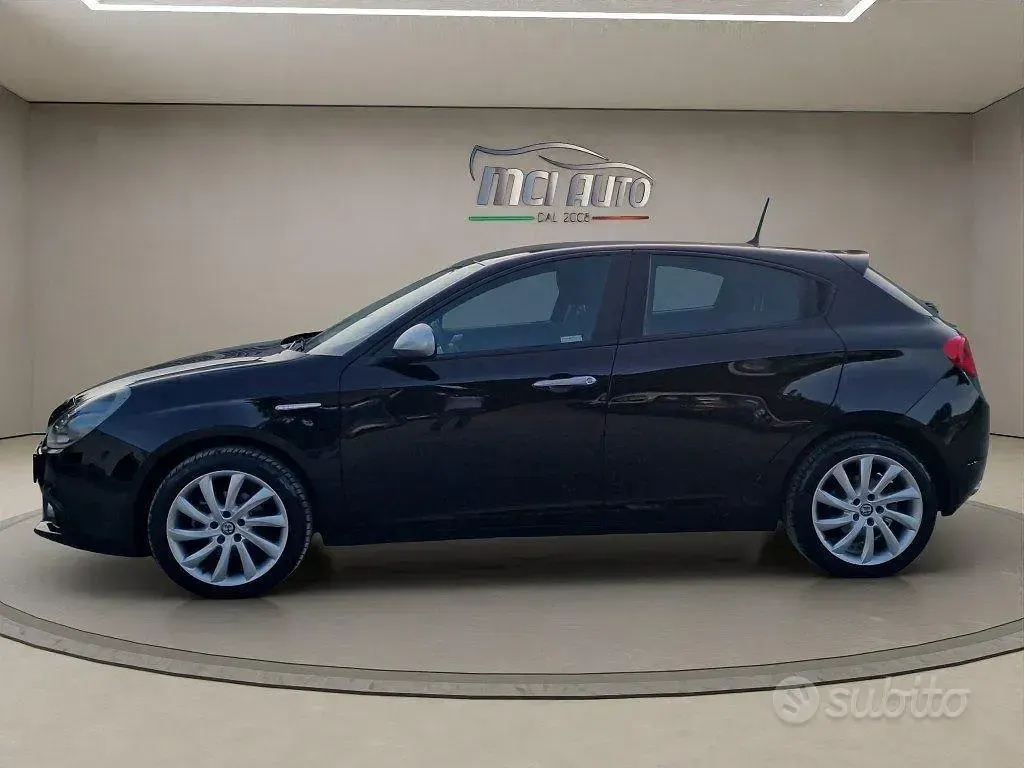 Usata Alfa Romeo Giulietta Super 120 CV (88 kW) 2017 Nero Utilitaria