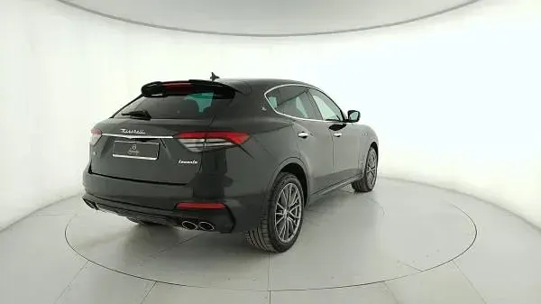 Usata Maserati Levante 250 CV (183 kW) 2021 Nero SUV