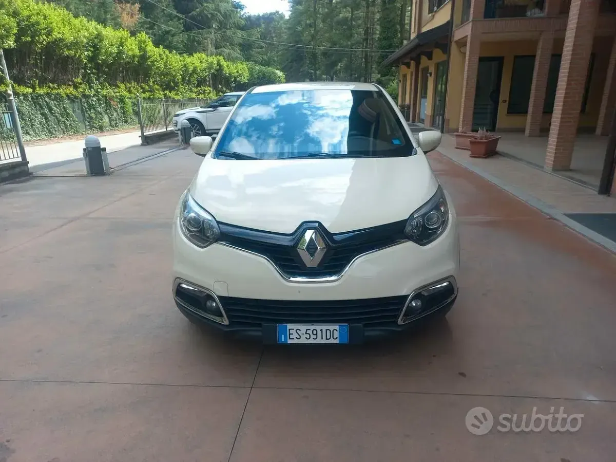 Usata Renault Captur 90 CV (66 kW) 2013 Beige SUV
