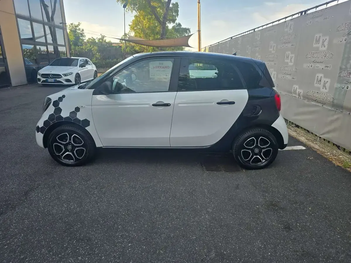 Usata Smart ForFour Prime 71 CV (52 kW) 2016 Bianco Utilitaria