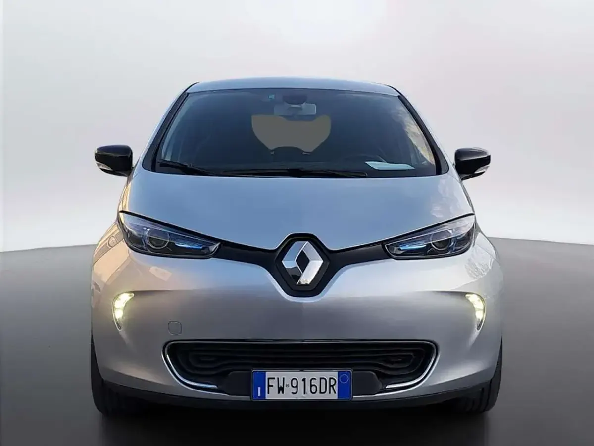 Usata Renault Zoe Intens 80 kW (109 CV) 2019 Grigio chiaro Utilitaria