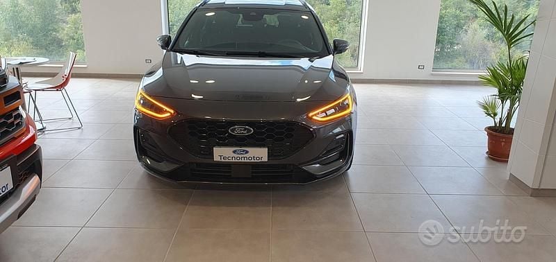Magnetic grey Usata 2024 Ford Focus Titanium Station wagon | 21.500 € (Ottimo prezzo) - Immagine 1/4