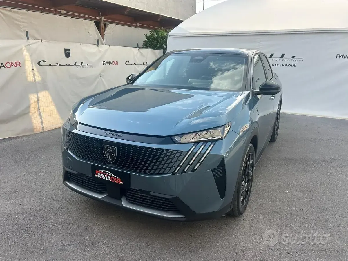 Usata Peugeot 3008 GT 136 CV (100 kW) 2025 Blu/azzurro SUV