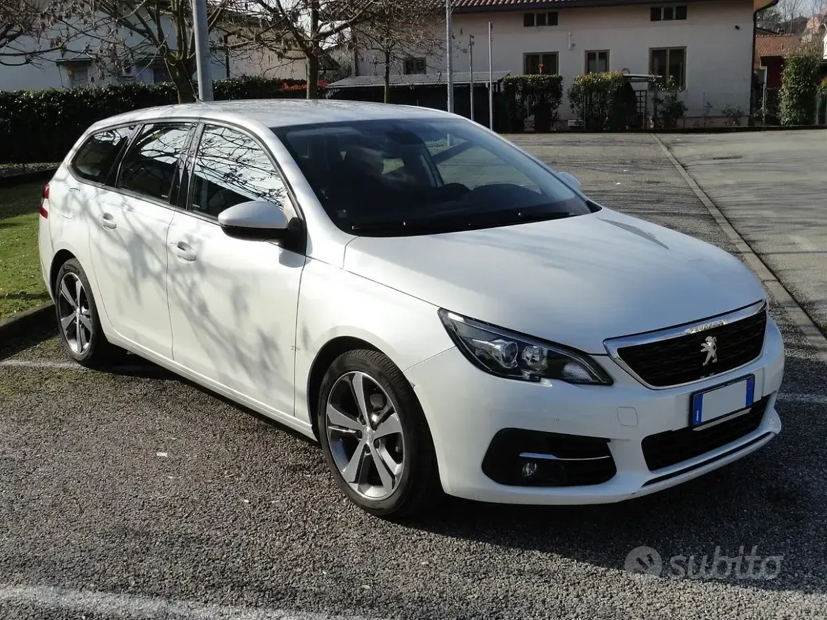 Usata Peugeot 308 Allure 131 CV (96 kW) 2019 Bianco Station wagon