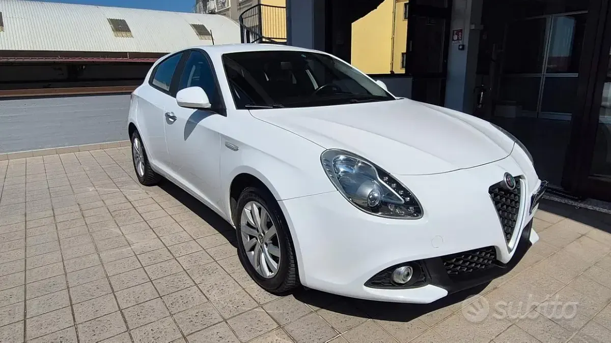 Usata Alfa Romeo Giulietta Super 120 CV (88 kW) 2016 Bianco Utilitaria