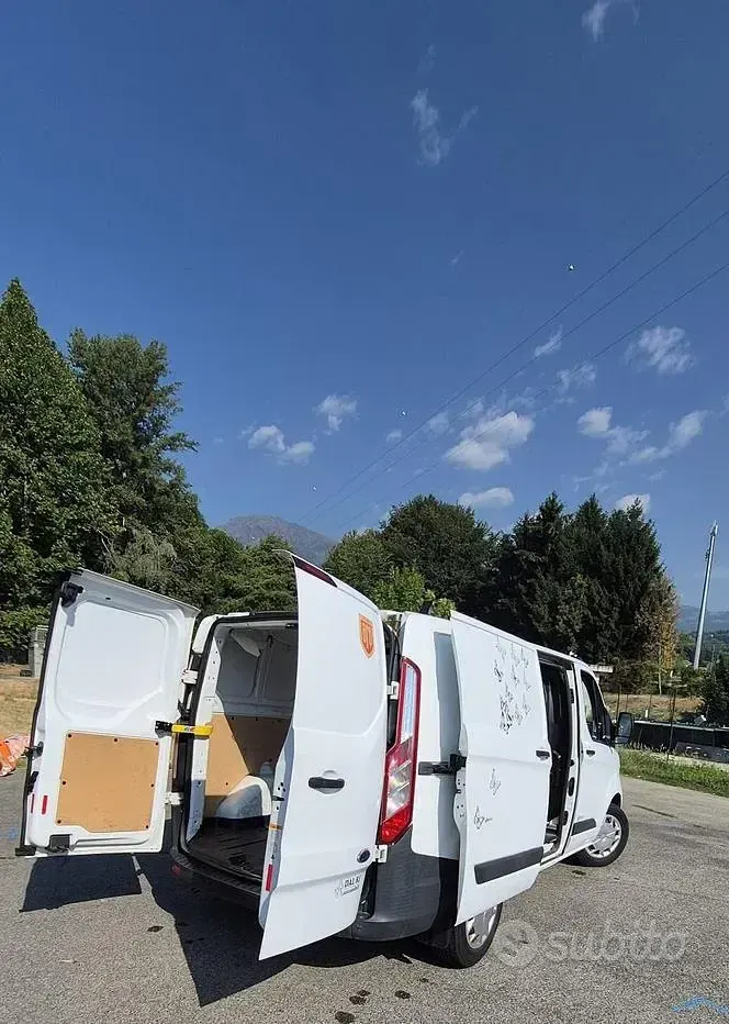 Usata Ford Transit Custom 131 CV (96 kW) 2017 Bianco Berlina