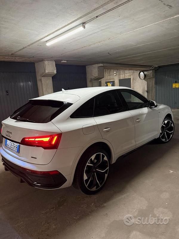 Bianco Usata 2022 Audi Q5 Sportback S-Line SUV | 34.900 € (Buon prezzo) - Immagine 1/4
