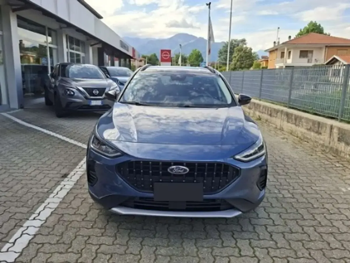 Usata Ford T Active 125 CV (91 kW) 2024 Blu SUV