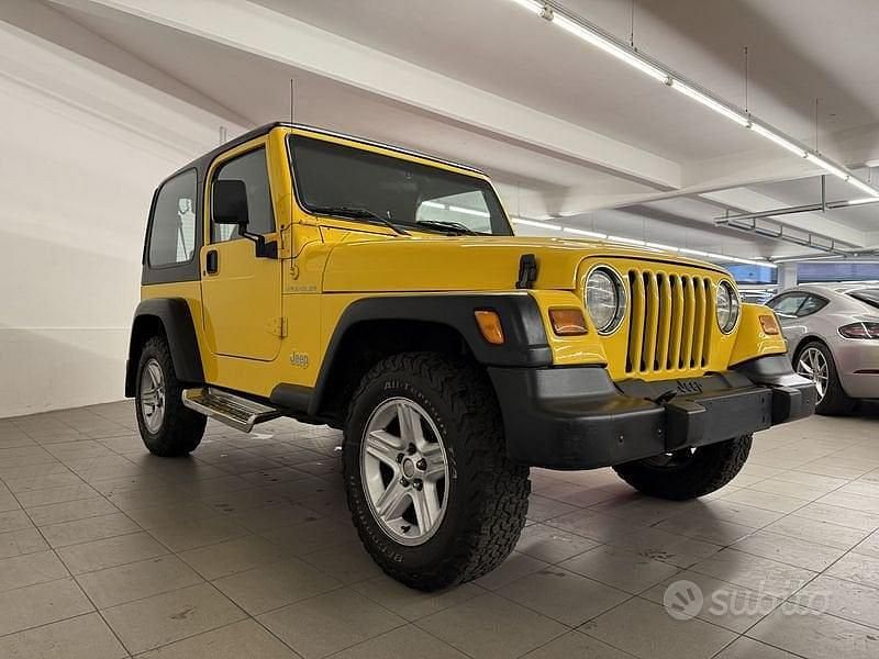 Usata Jeep Wrangler Sport 120 CV (88 kW) 1999 Giallo SUV