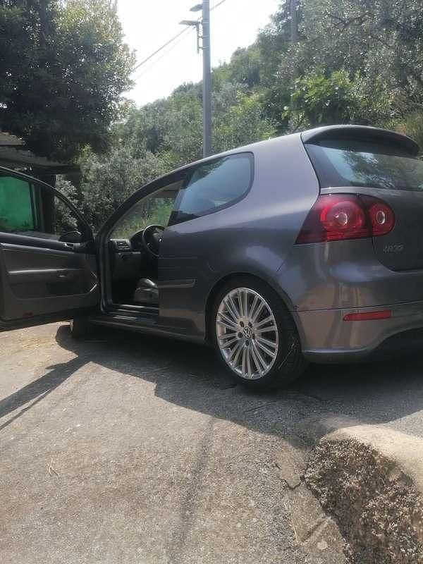 Usata VW Golf V R 250 CV (183 kW) 2007 Berlina