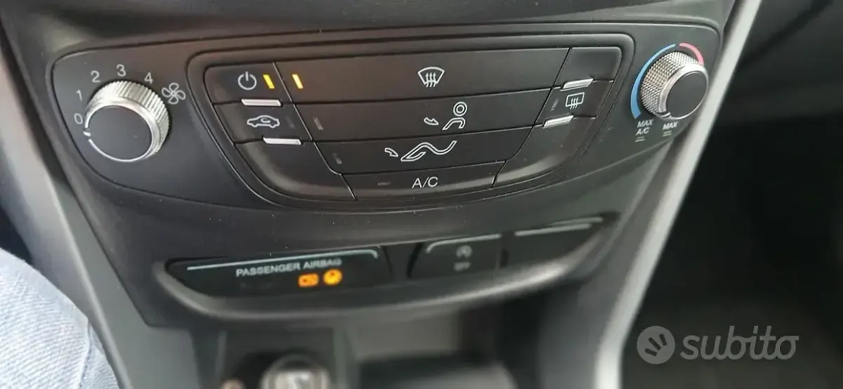 Usata Ford B-MAX 100 CV (73 kW) 2013 Blu Monovolume