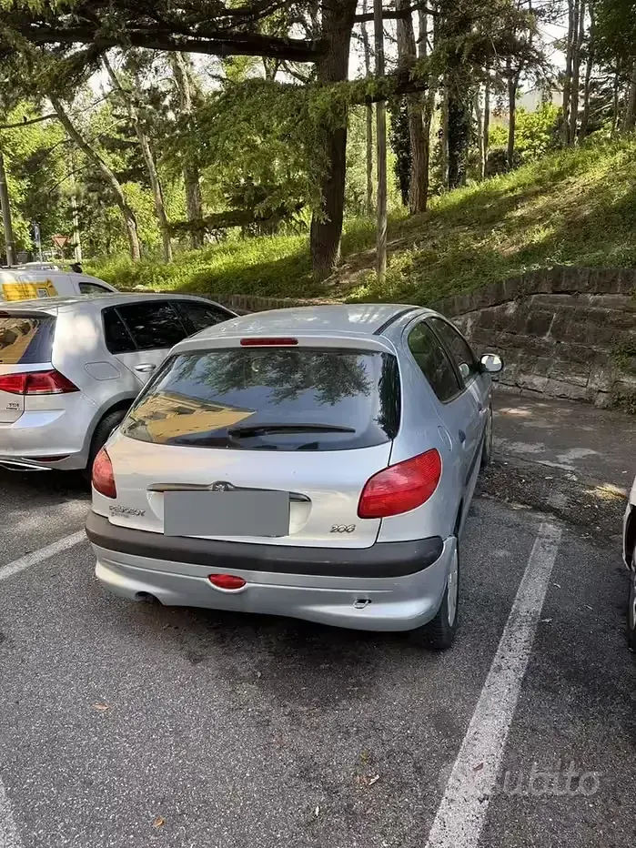Usata Peugeot 206 2002 Blu Berlina
