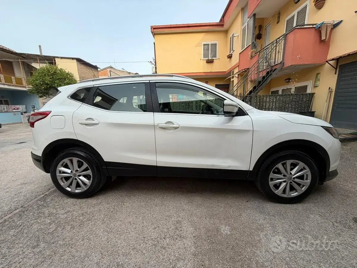 Usata Nissan Qashqai 110 CV (80 kW) 2014 Bianco SUV
