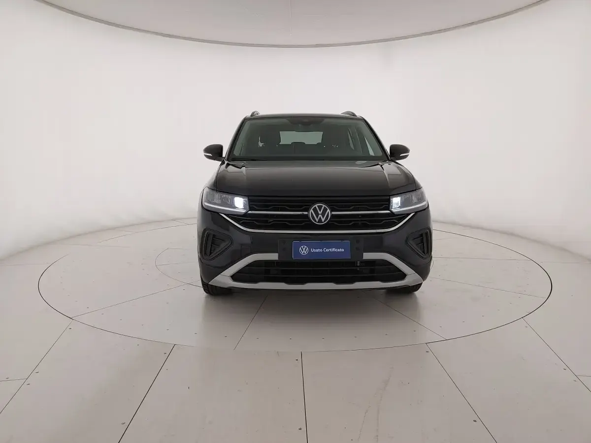 Usata VW T-Cross Life 95 CV (69 kW) 2024 Deep black perlato SUV