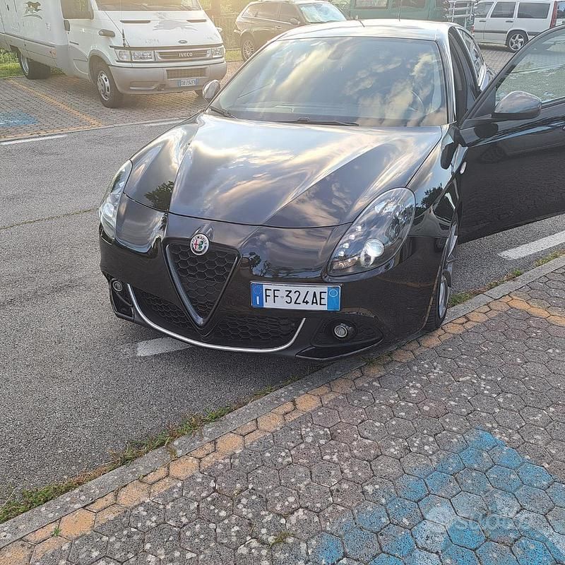 Usata Alfa Romeo Giulietta 120 CV (88 kW) 2016 Nero Utilitaria