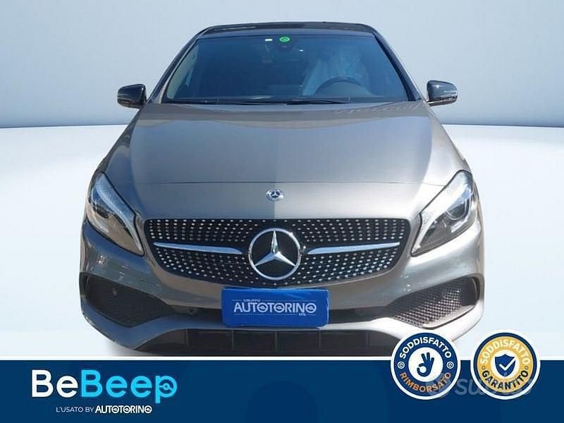 Usata Mercedes A180 Premium 109 CV (80 kW) 2018 Grigio metallizzato Berlina
