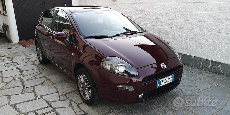 Usata Fiat Punto 77 CV (56 kW) 2012 Utilitaria