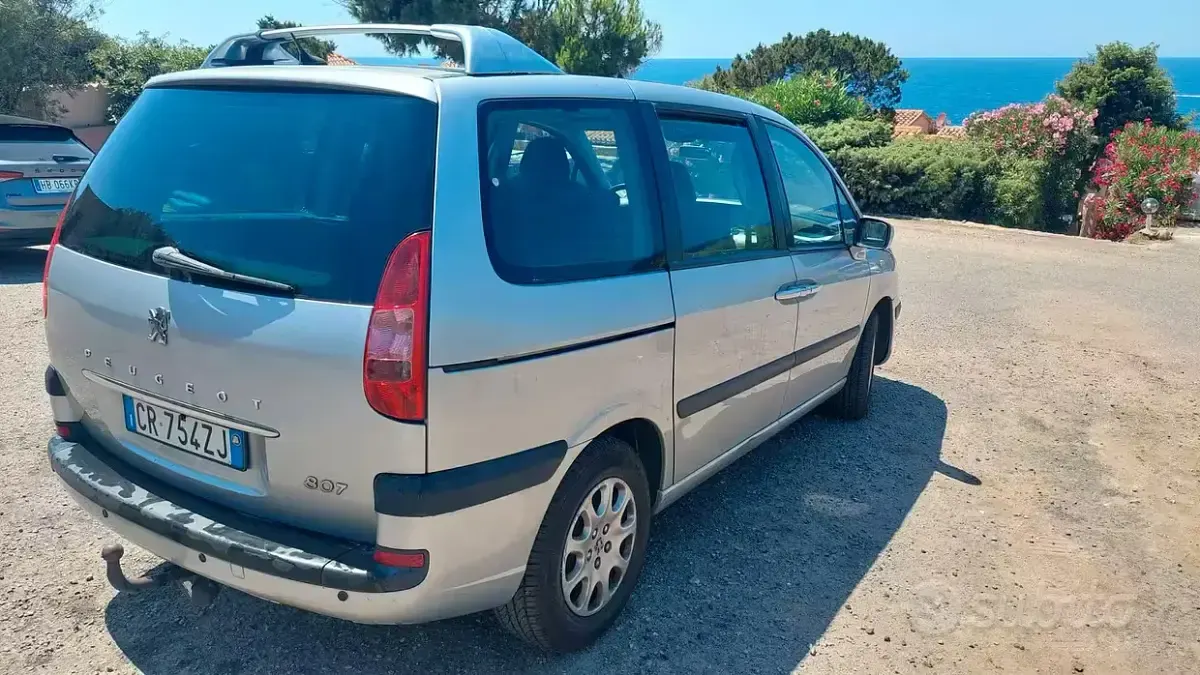 Usata Peugeot 807 136 CV (100 kW) 2004 Giallo Monovolume