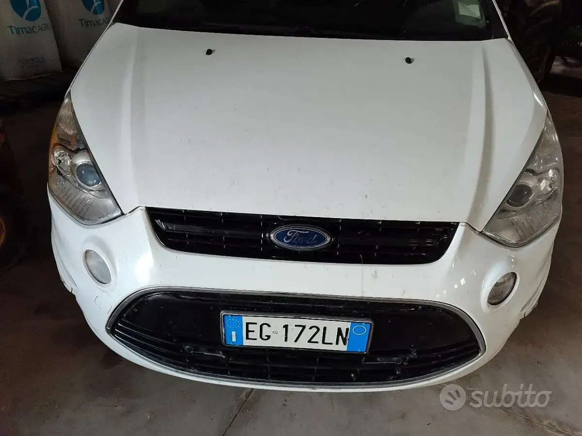 Usata Ford S-MAX 163 CV (119 kW) 2011 Bianco Monovolume