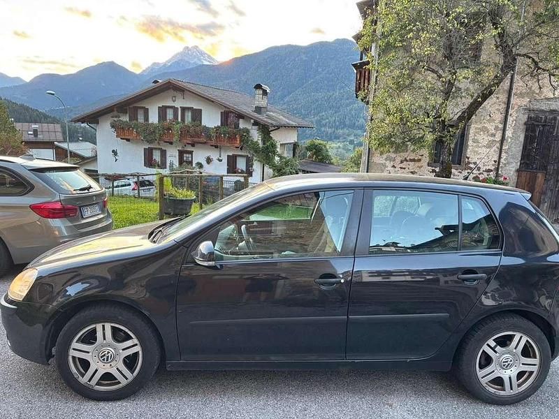 Usata VW Golf V Comfortline 105 CV (77 kW) 2007 Nero Berlina