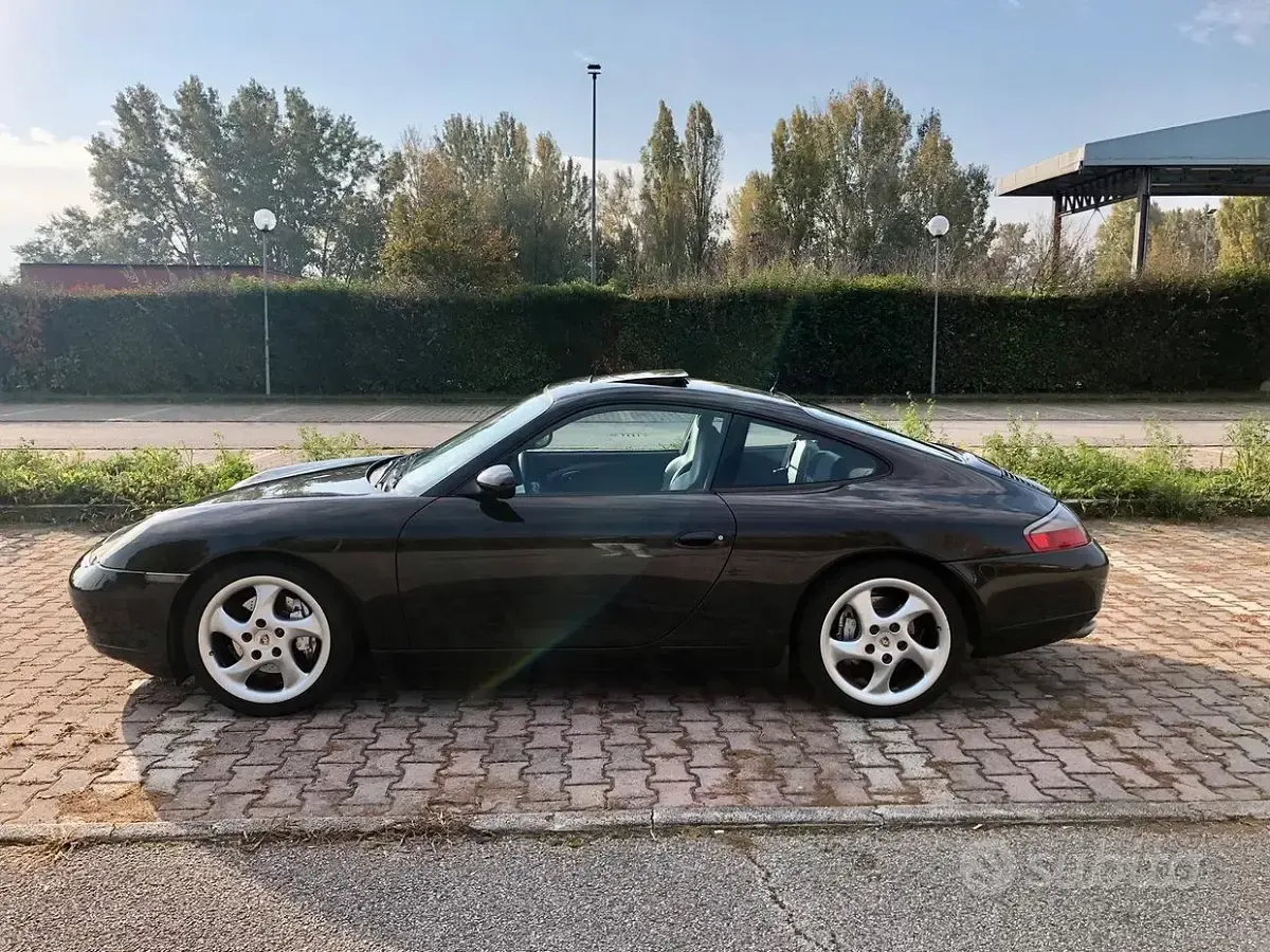 Usata Porsche 911 Carrera 4 300 CV (220 kW) 1999 Coupé