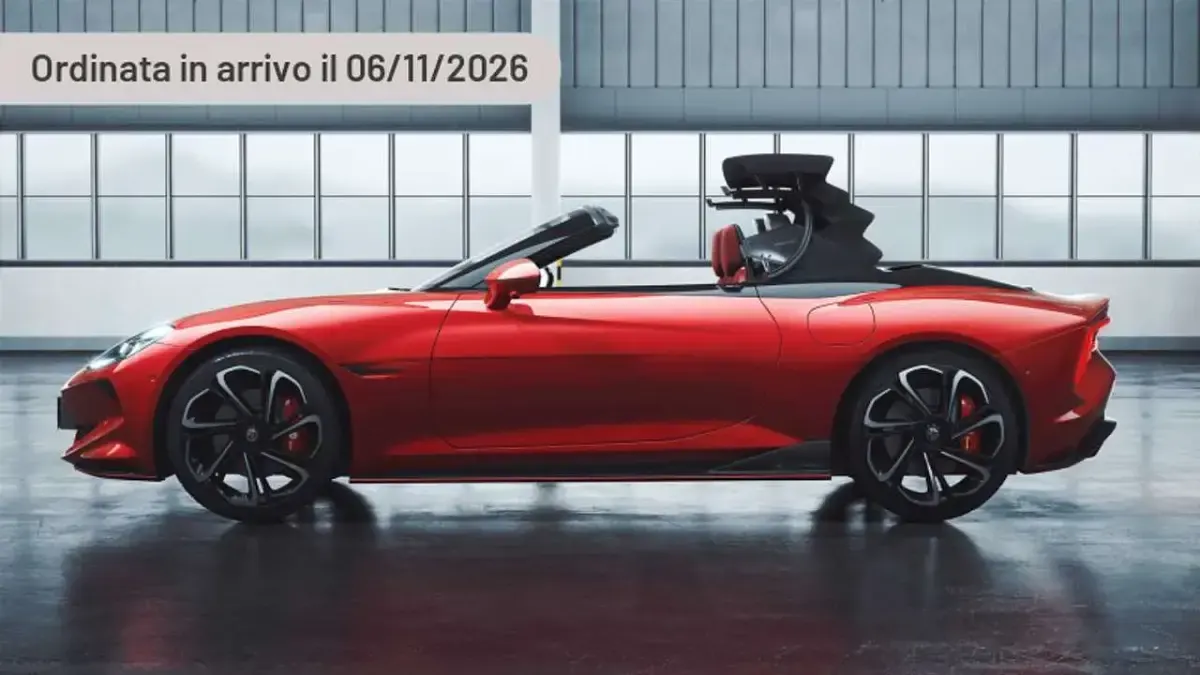 Nuova MG Cyberster 235 kW (320 CV) 2025 Argento Cabrio