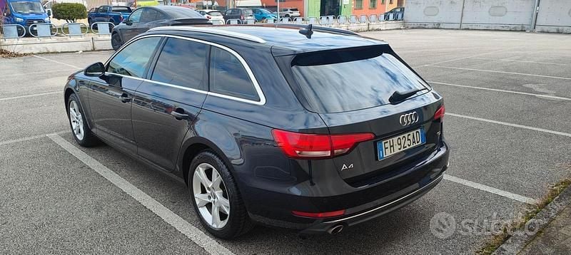 Occasion Audi A4 Sport 150 PK (110 kW) 2016 Blauw Stationwagen