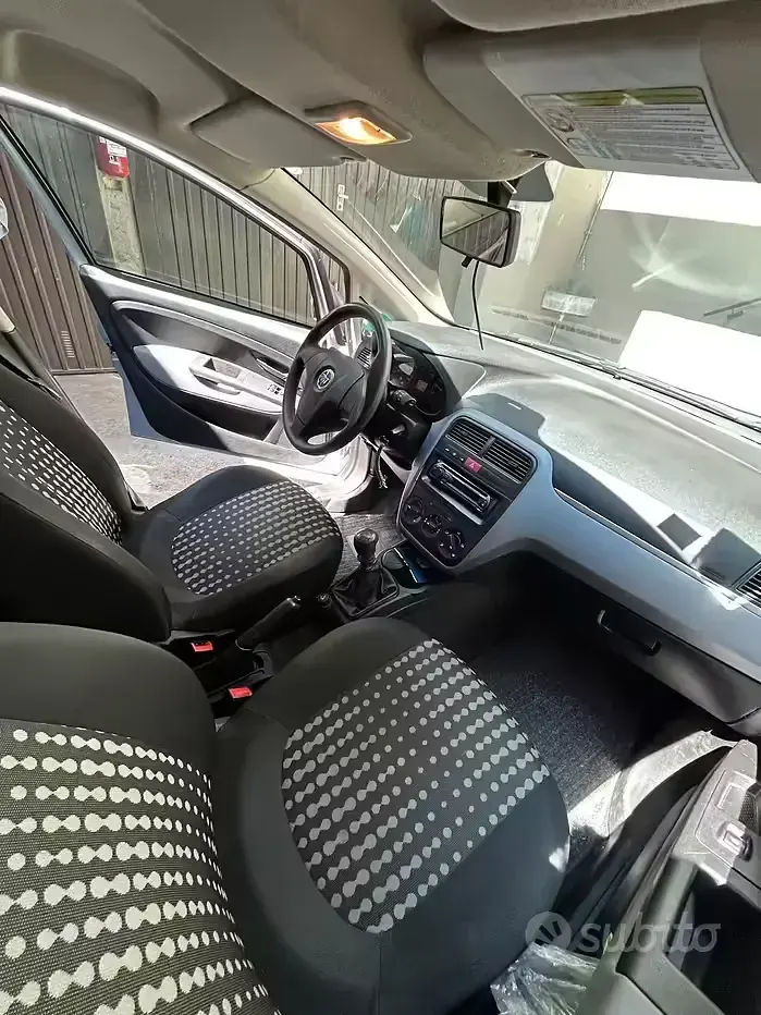 Usata Fiat Punto 77 CV (56 kW) 2007 Grigio Utilitaria