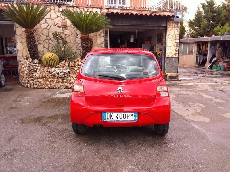 Usata Renault Twingo Dynamique 76 CV (55 kW) 2008 Rosso Utilitaria