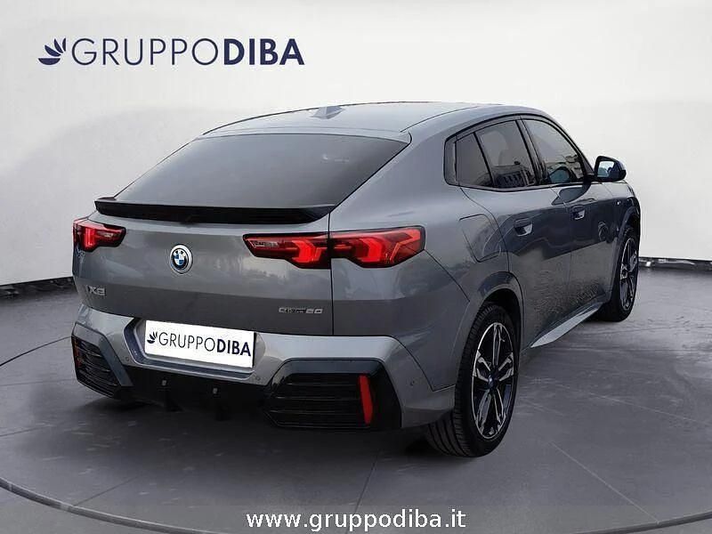Usata BMW iX2 M Sport 150 kW (204 CV) 2025 Grigio SUV
