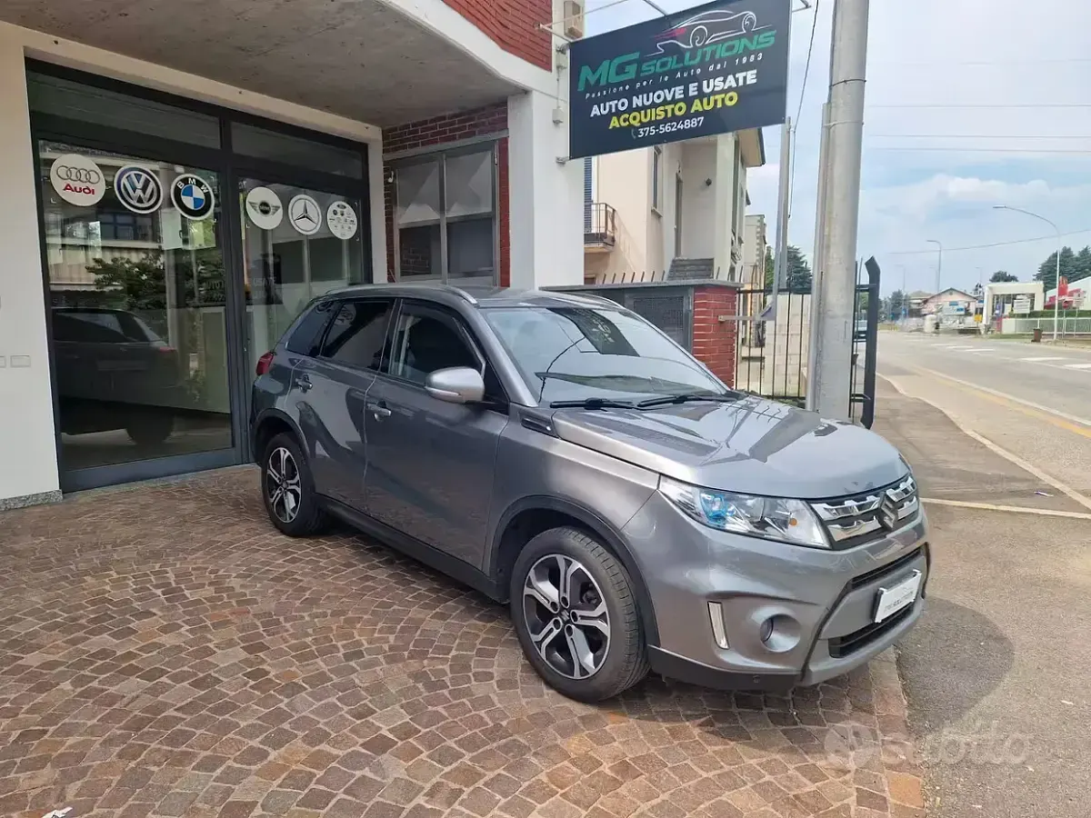 Usata Suzuki Vitara 120 CV (88 kW) 2017 Grigio SUV
