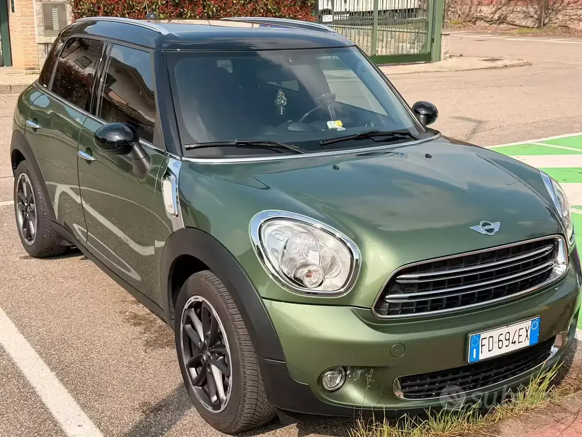 Usata Mini Countryman 111 CV (81 kW) 2016 Verde SUV