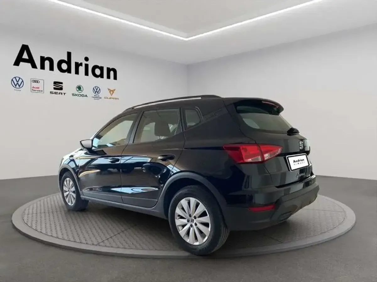 Usata Seat Arona Reference 95 CV (69 kW) 2023 Nero SUV