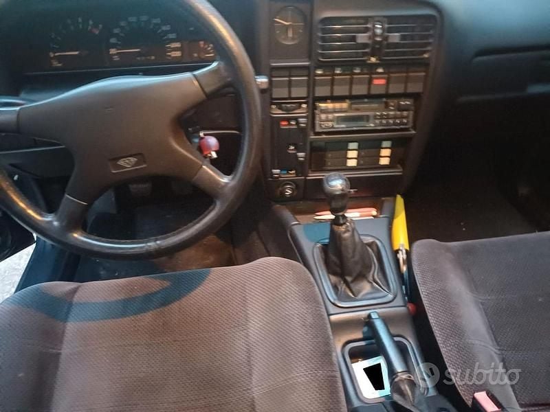 Usata Opel Omega 122 CV (89 kW) 1992 Verde Station wagon